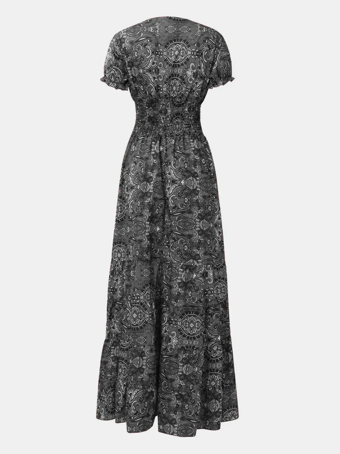 ND | Grande robe avec décolleté en V smocké et manches courtes