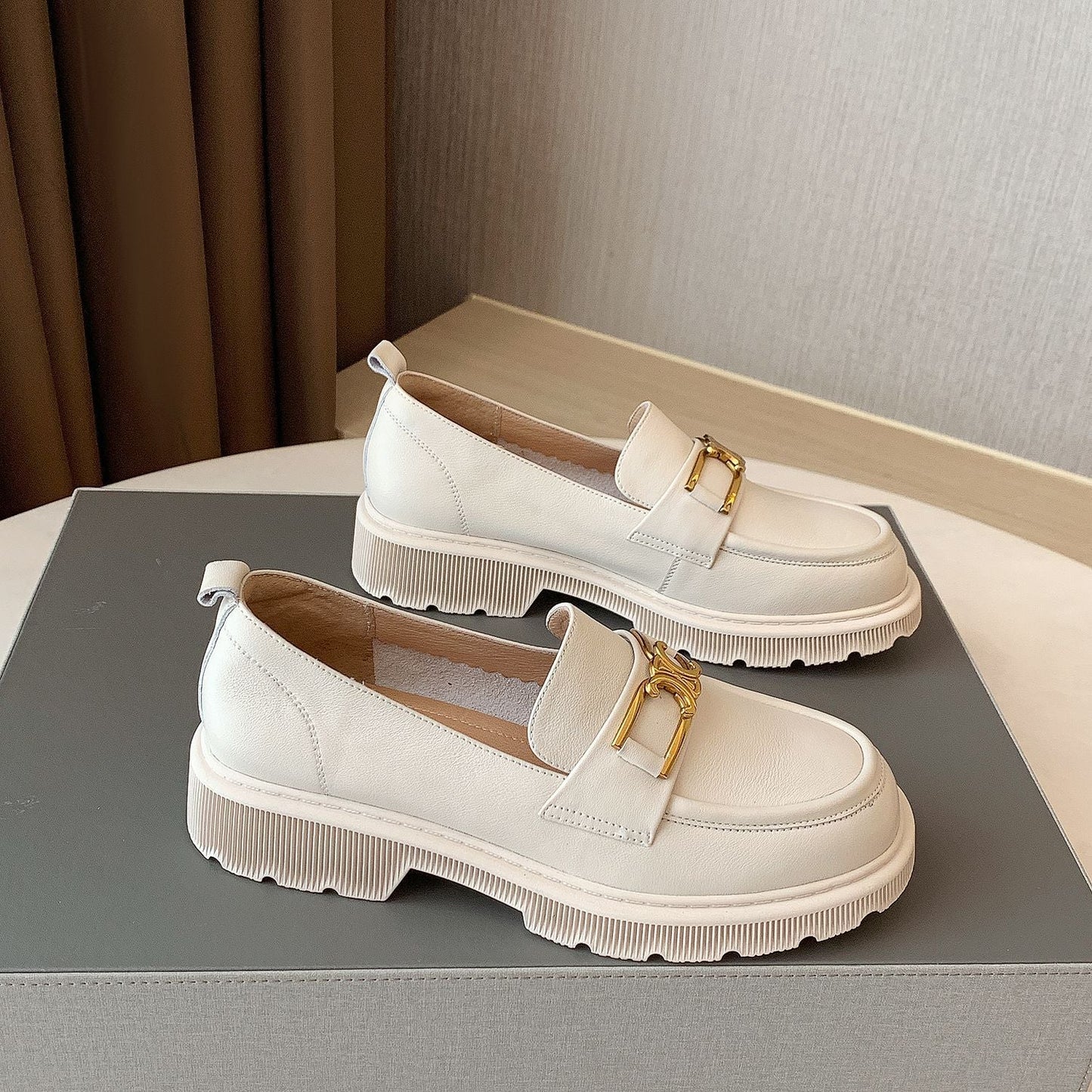 ND | Loafers élégants et maladroits