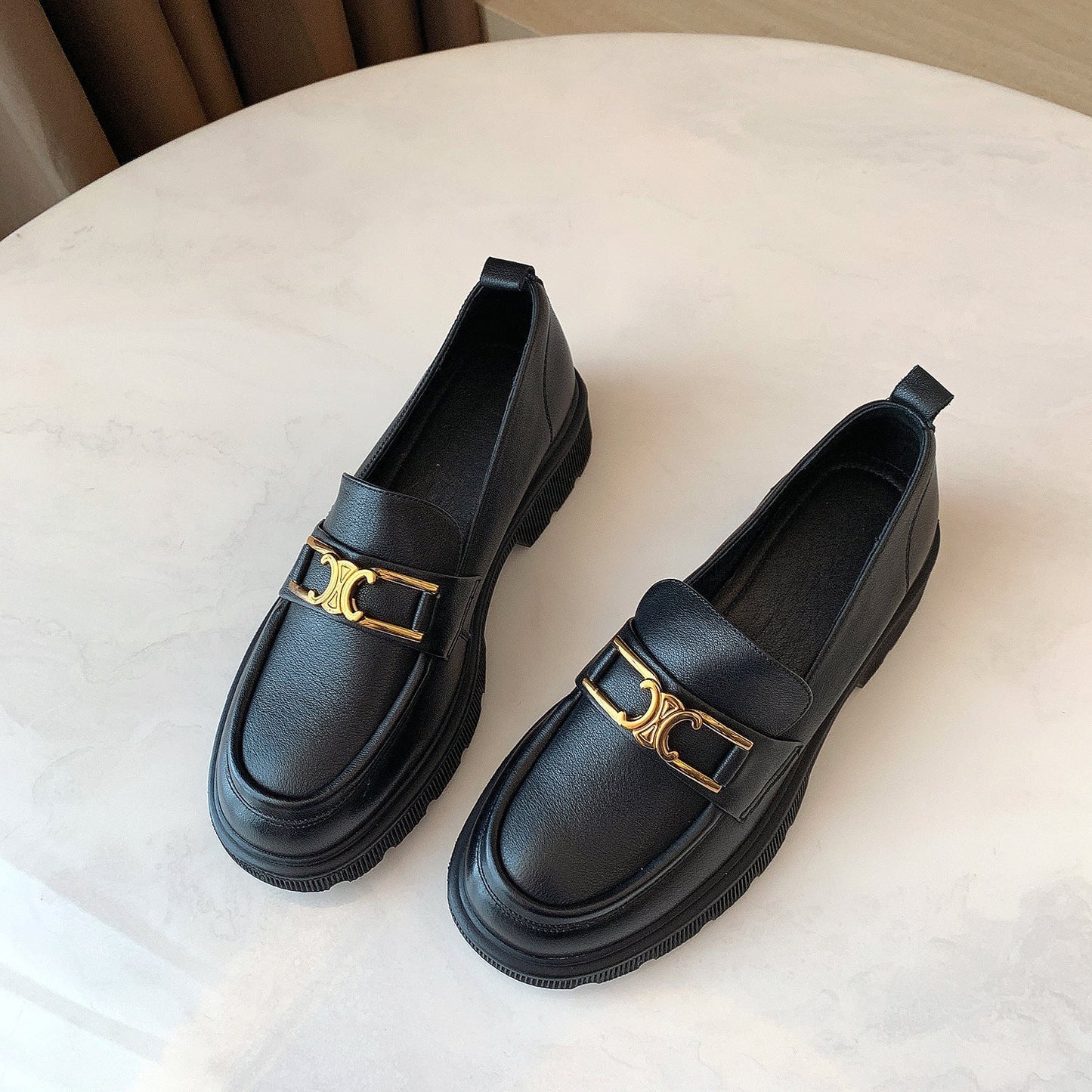 ND | Loafers élégants et maladroits