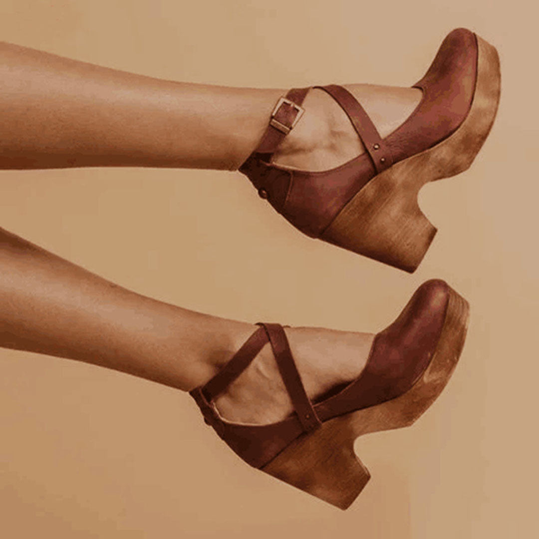 ND | Chaussures compensées encombrantes