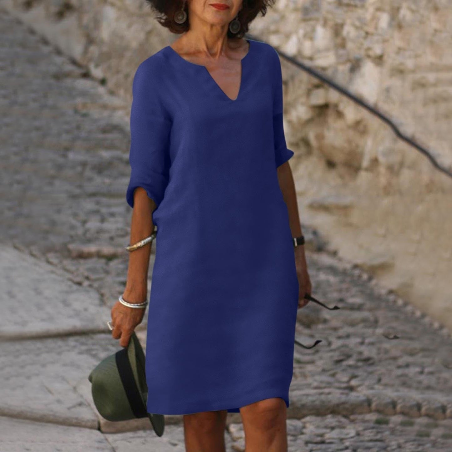 ND | Robe midi avec décolleté en V