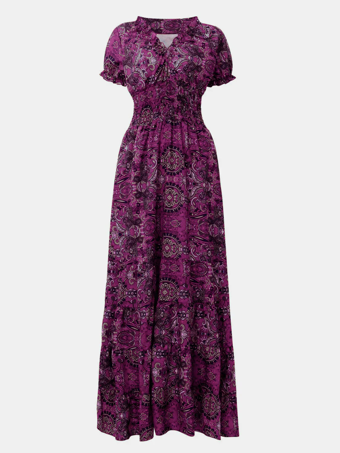 ND | Grande robe avec décolleté en V smocké et manches courtes