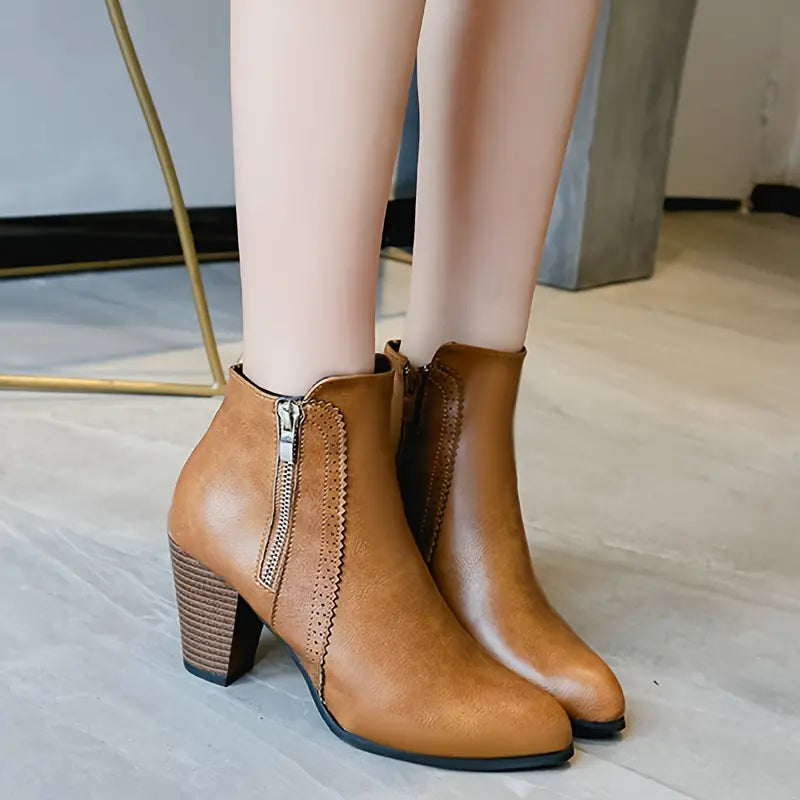 EP | AVEC SEMELLE SOUPLE ET TALONS ENCOMBRANTS