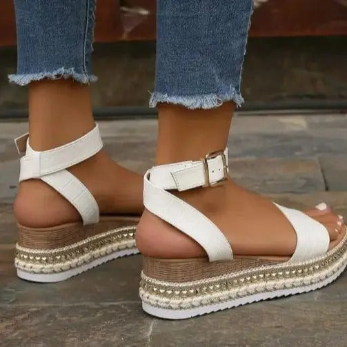 EP | Sandales compensées ornées de strass