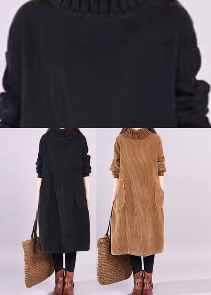 ND | Robe midi en velours côtelé avec col roulé