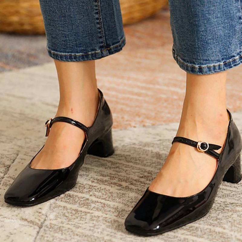 ND | Chaussures à talon bloc brillant