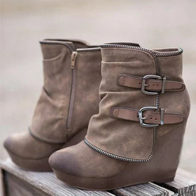 ND | Bottines compensées en daim avec lanières à boucles