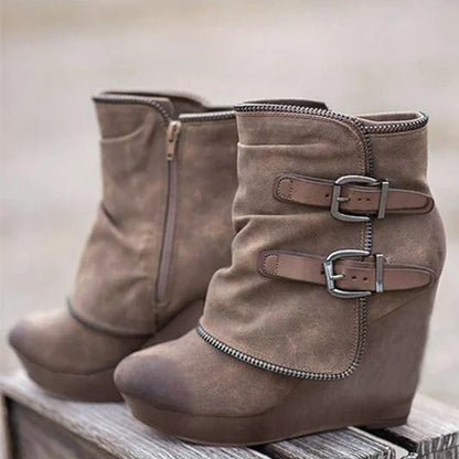 ND | Bottines compensées en daim avec lanières à boucles