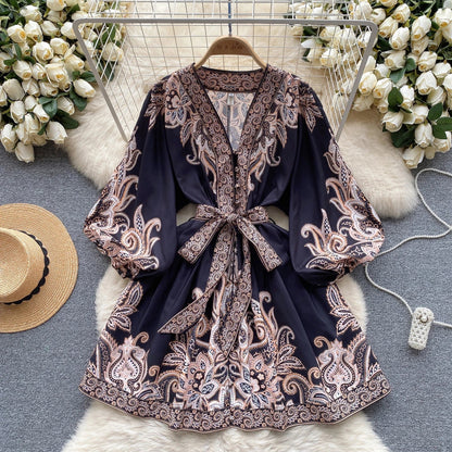 EP | Mini-robe élégante à l'imprimé vintage, manches bouffantes en ligne A et décolleté en V